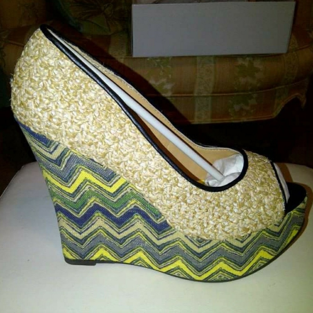 2 Lips Too Wedges